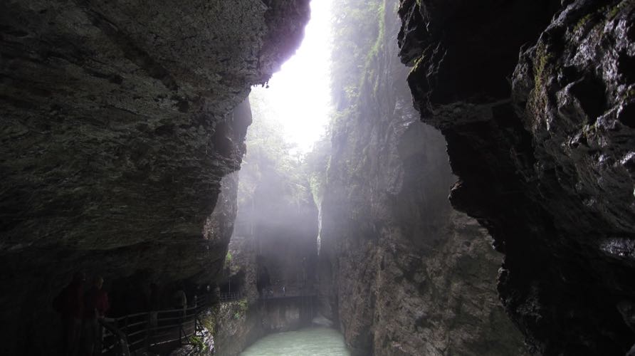 Klamm Felsen Wasser