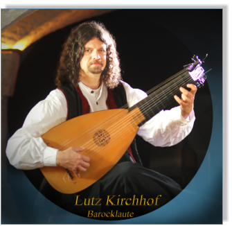 Lutz Kirchhof in Krypta Michel Hamburg - Lutz Kirchhof with Baroque lute